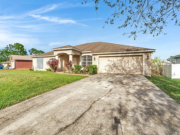 3rd image of 1461 Goyer Road