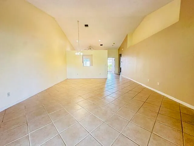 10632 Lake Shore Dr — Photo 4