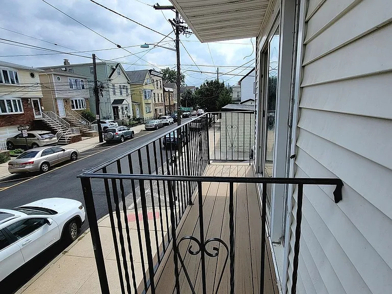 135 Grant Ave #1 — Photo 4