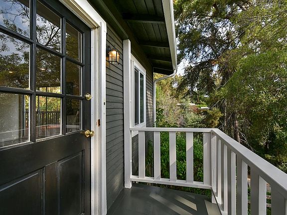 Entry and front porch.