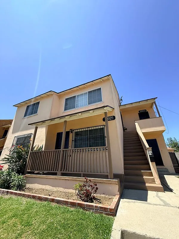 1 bed, 1.0 bath, 1312 sqft, $2,000 — Photo 1