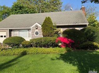 635 Dogwood Ave, West Hempstead, NY 11552