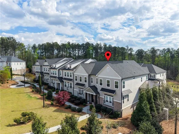 10055 River Rock Dr, Roswell, GA 30076