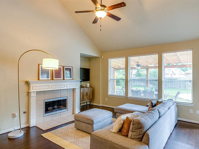 10 Caelin Ct — Photo 9
