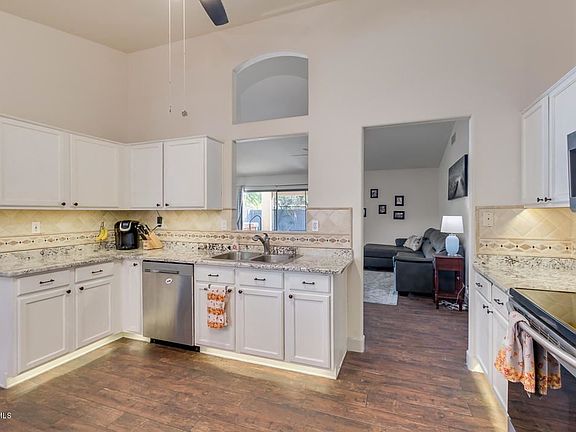 5th image of 10743 E Florian Ave