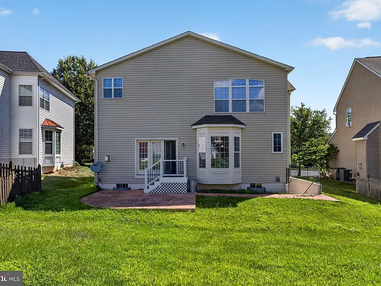 9036 Woodpecker Ct — Photo 33