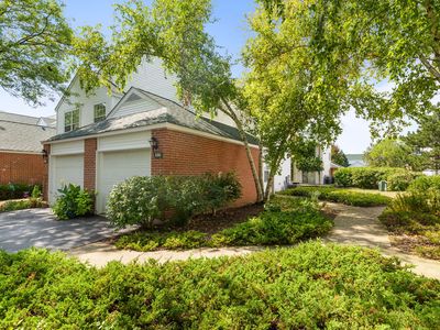 106 Woodbury Ln, Lake Bluff, IL, 60044