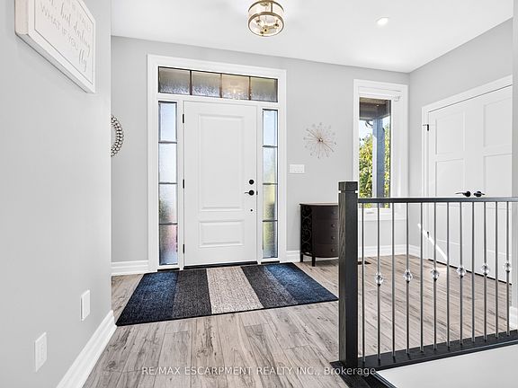 4th image of 4237 Manson Ln