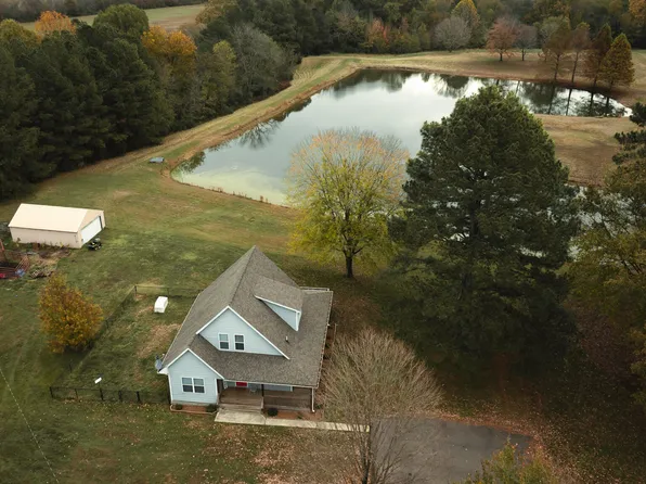933 Snyder Rd, Martin, TN 38237