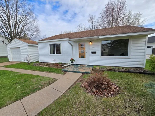833 Stanley Street, Chippewa Falls, WI 54729