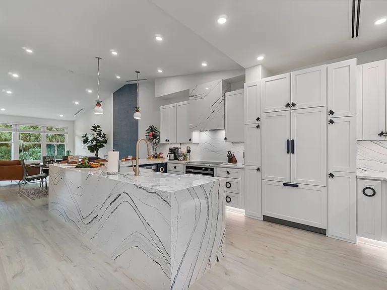 1310 Charleston Square Dr #202 — Photo 1