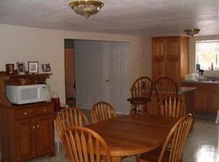 11381 N Vandecar Rd, Farwell, MI 48622