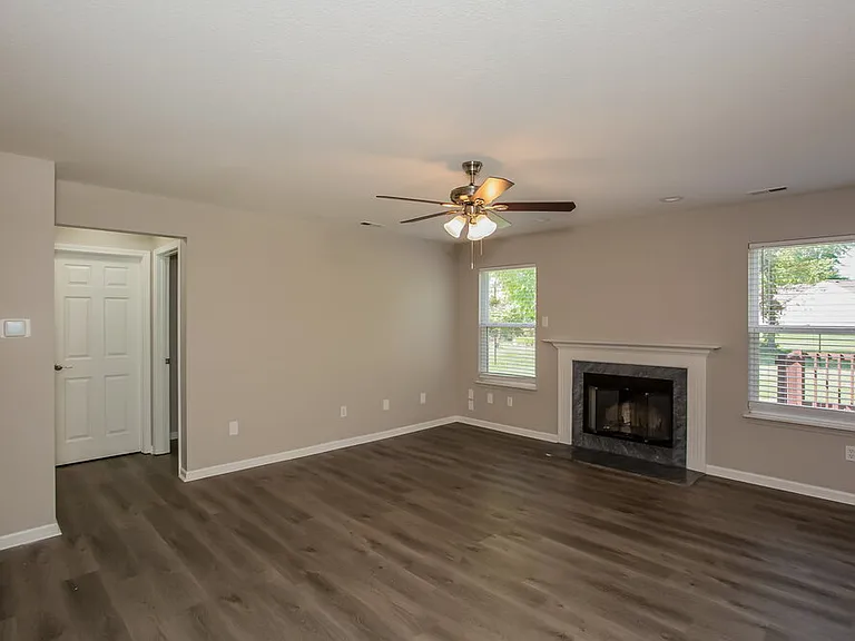 7018 Oldham Dr — Photo 5