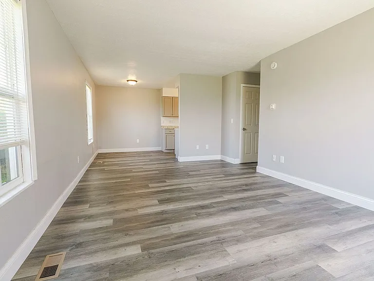 100 Heritage Cir #110 — Photo 1