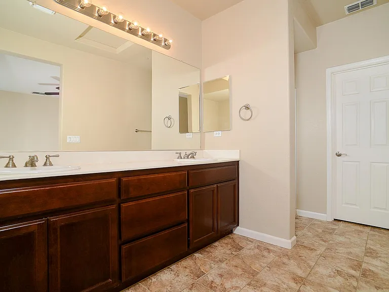 5301 E Commerce Way #9102 — Photo 10