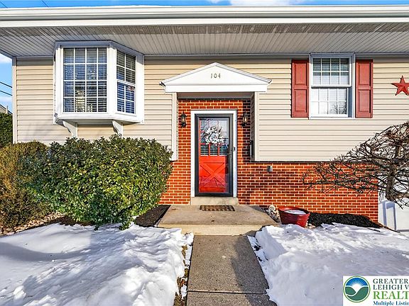 4th image of 104 El Reno Ave