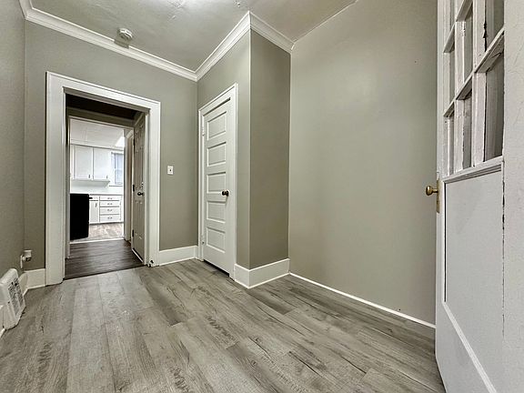 5th image of 332 E Larch Ave #1
