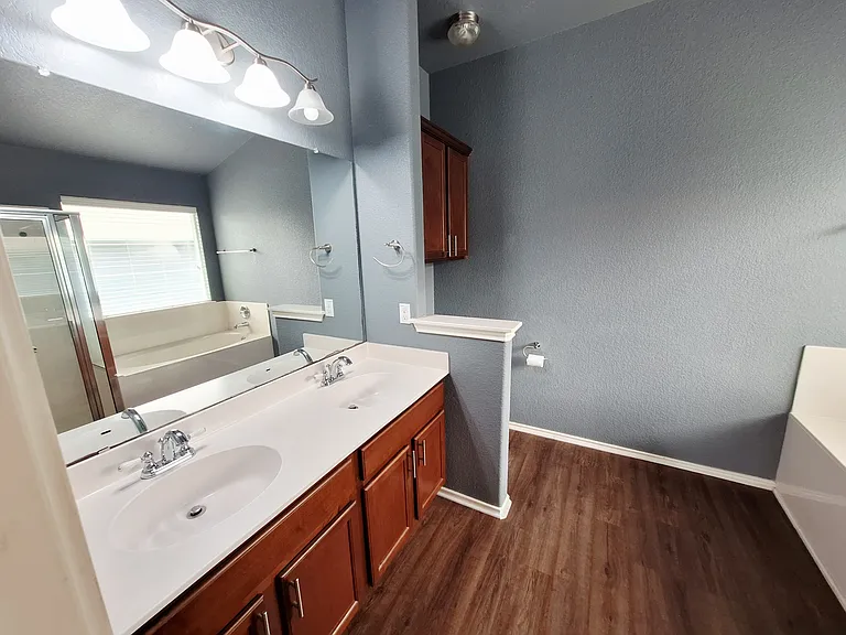 325 Comal Run — Photo 21