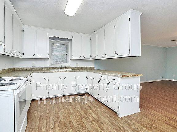 5th image of 110 Maudie Ln