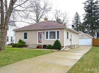704 E Holland St, Washington, IL 61571