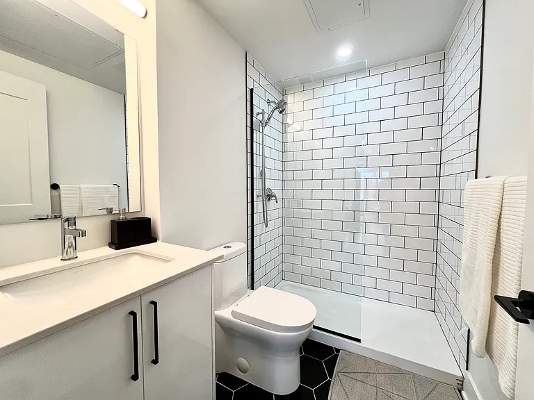 377 Winona Ave — Photo 18