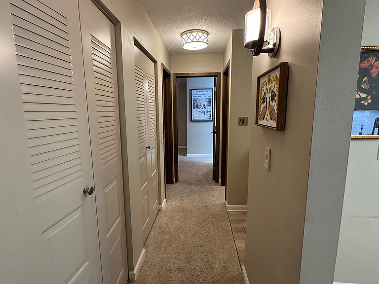 hallway to bedrooms