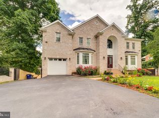 4005 Justine Dr, Annandale, VA 22003