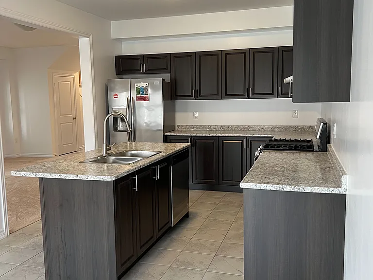 178 Seeley Ave — Photo 10