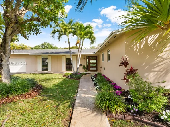 8461 SW 147th Ter, Palmetto Bay, FL 33158