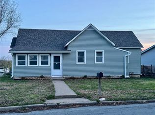 1001 Olive St, Leavenworth, KS 66048