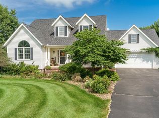 4398 E Falcon Dr, Byron, IL 61010