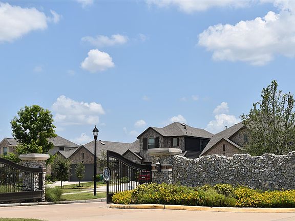 3rd image of 15414 Kirkdell Bend Dr