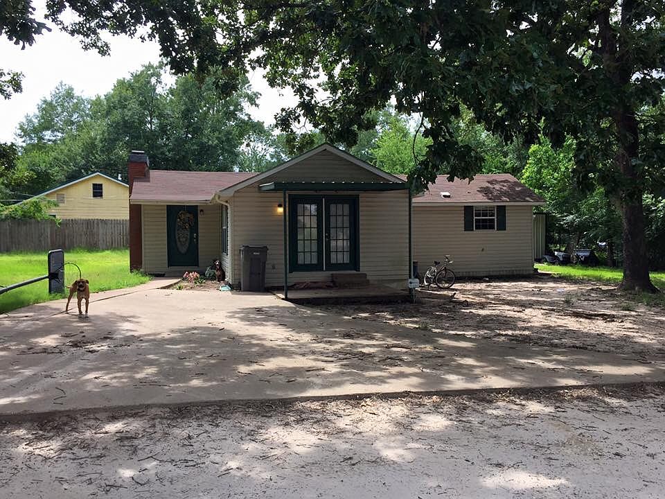 1st image of 2403 Paul Ave