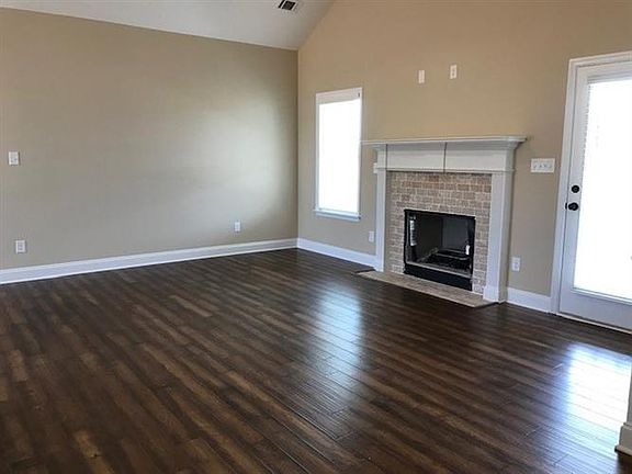 2nd image of 207 Milford Pines Dr