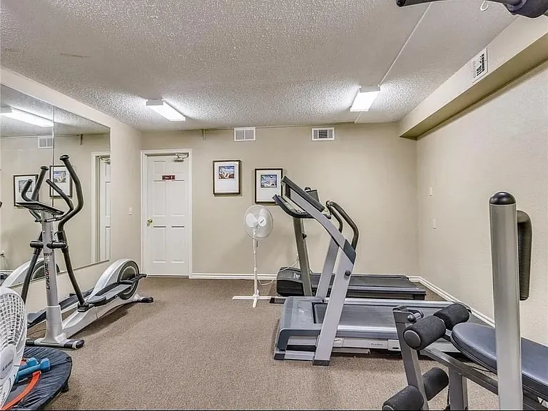 6006 N Pennsylvania Ave #11 — Photo 3