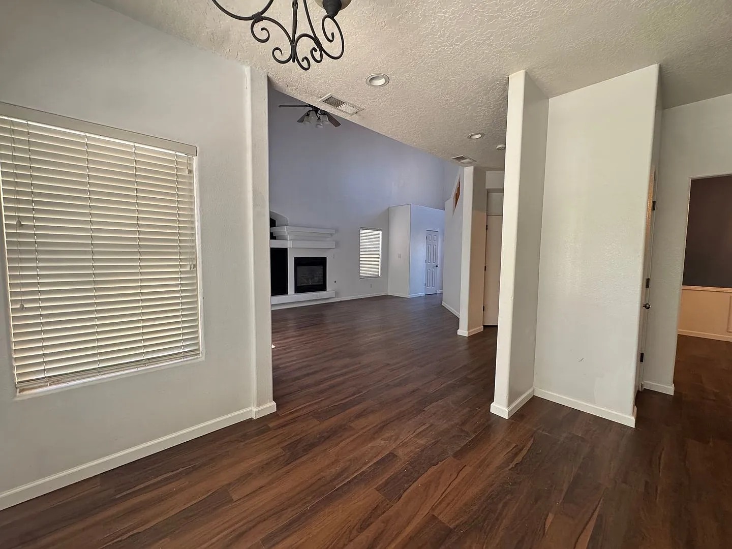 Ventana Ranch 3-Bed! — Photo 3