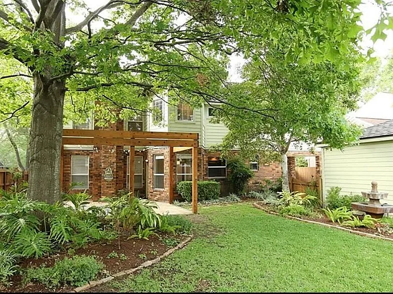 23035 Lanham Dr — Photo 19