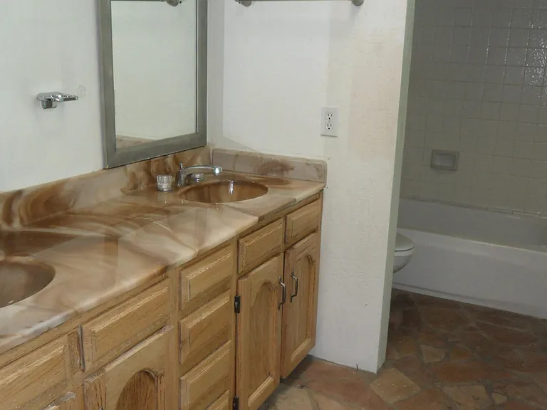 6935 E Hearn Rd — Photo 14