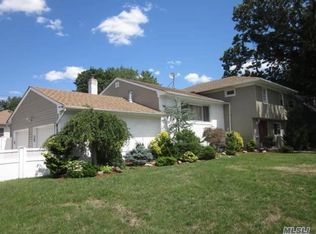 580 Champlain Ave, West Hempstead, NY 11552