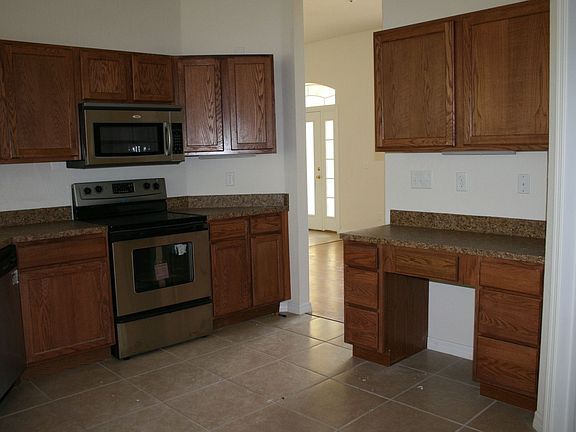 4th image of 4613 Gillespie Ln