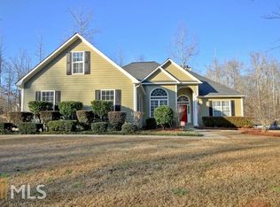105 Hideaway Dr, Fayetteville, GA 30215