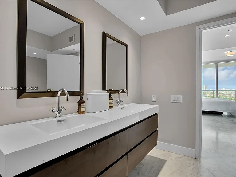 450 Alton Rd #2110 — Photo 21