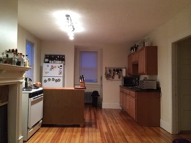 246 Waterman St #2 — Photo 5