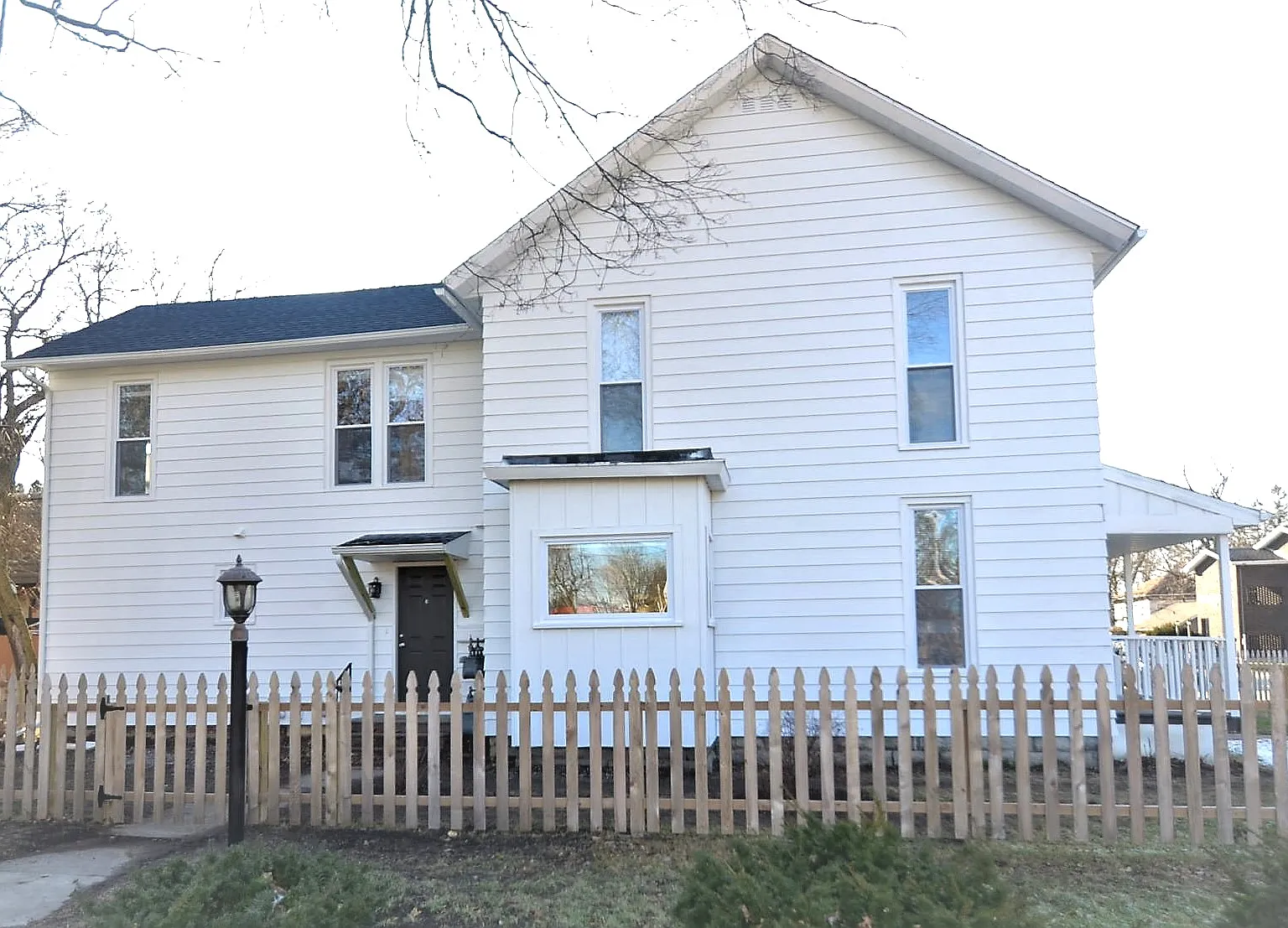 2 bed, 800 sqft, $1,350 — Photo 1