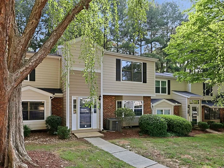 7733 Falcon Rest Cir — Photo 3