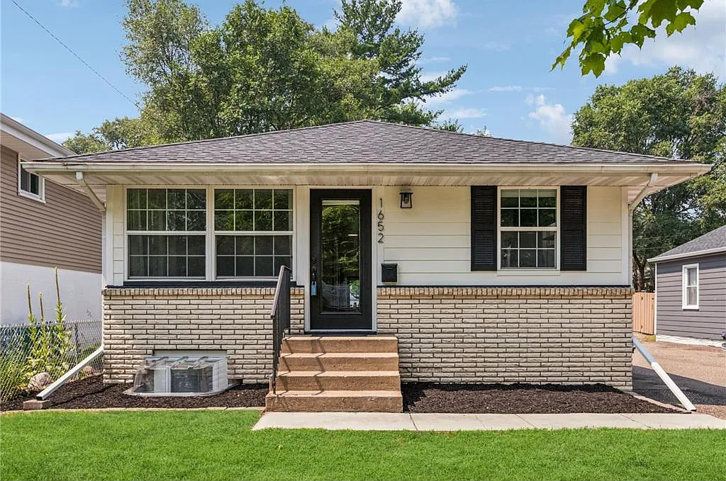 4 Bedroom Single Family Home — Photo 1