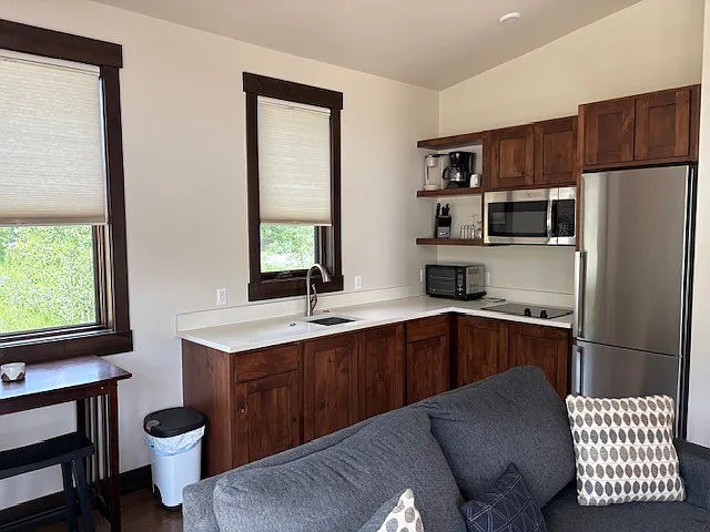 28 W Benjamin Point #1 — Photo 3