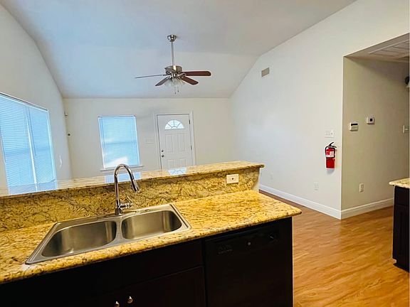 4th image of 6012 Wickfield Dr