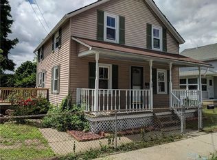 28 Phillips St, Griswold, CT 06351