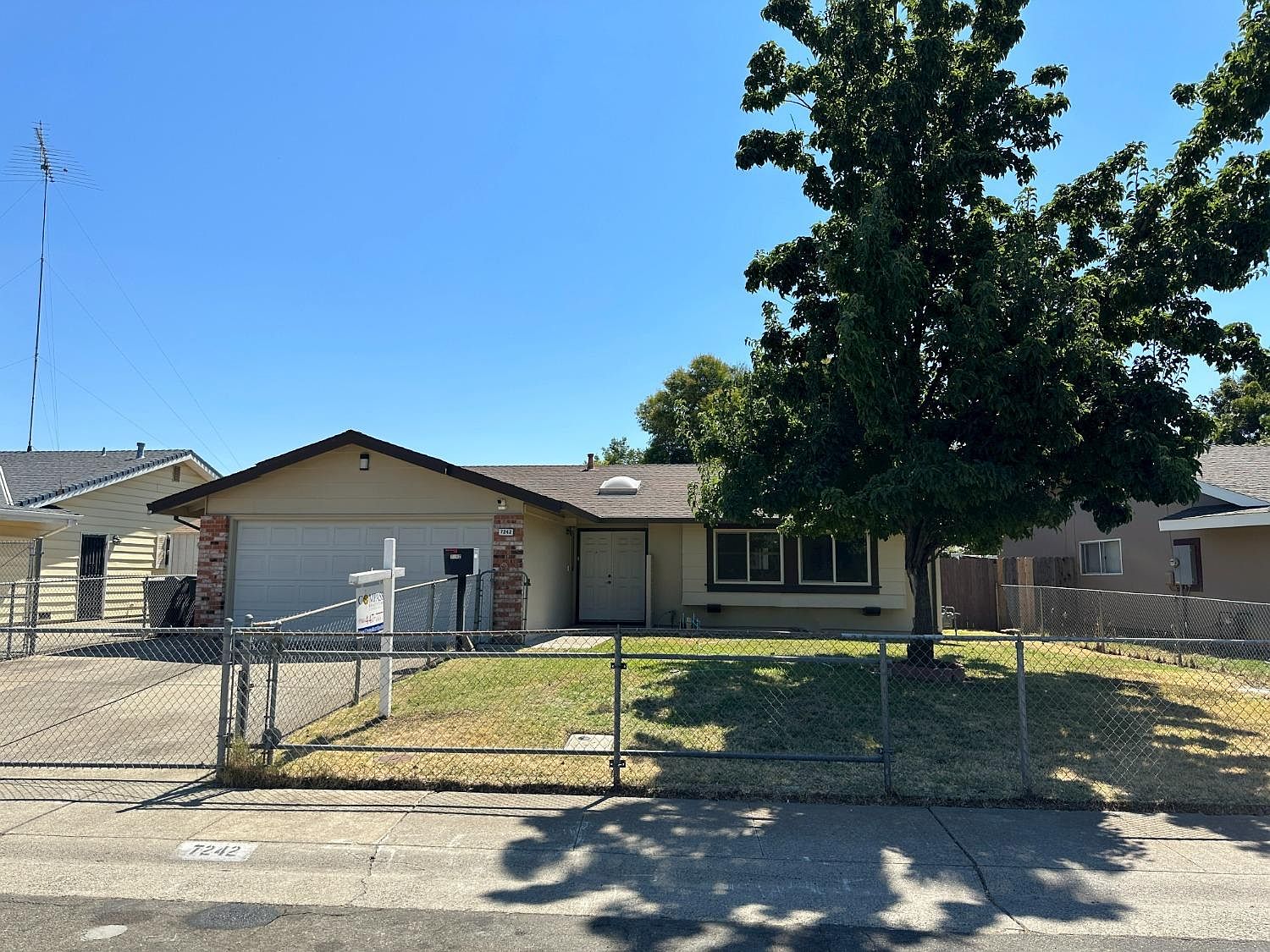 7242 Arutas Dr, North Highlands, CA 95660 Zillow
